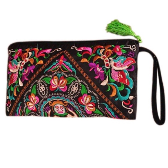 Embroidered hand bag - Picture 7 of 8